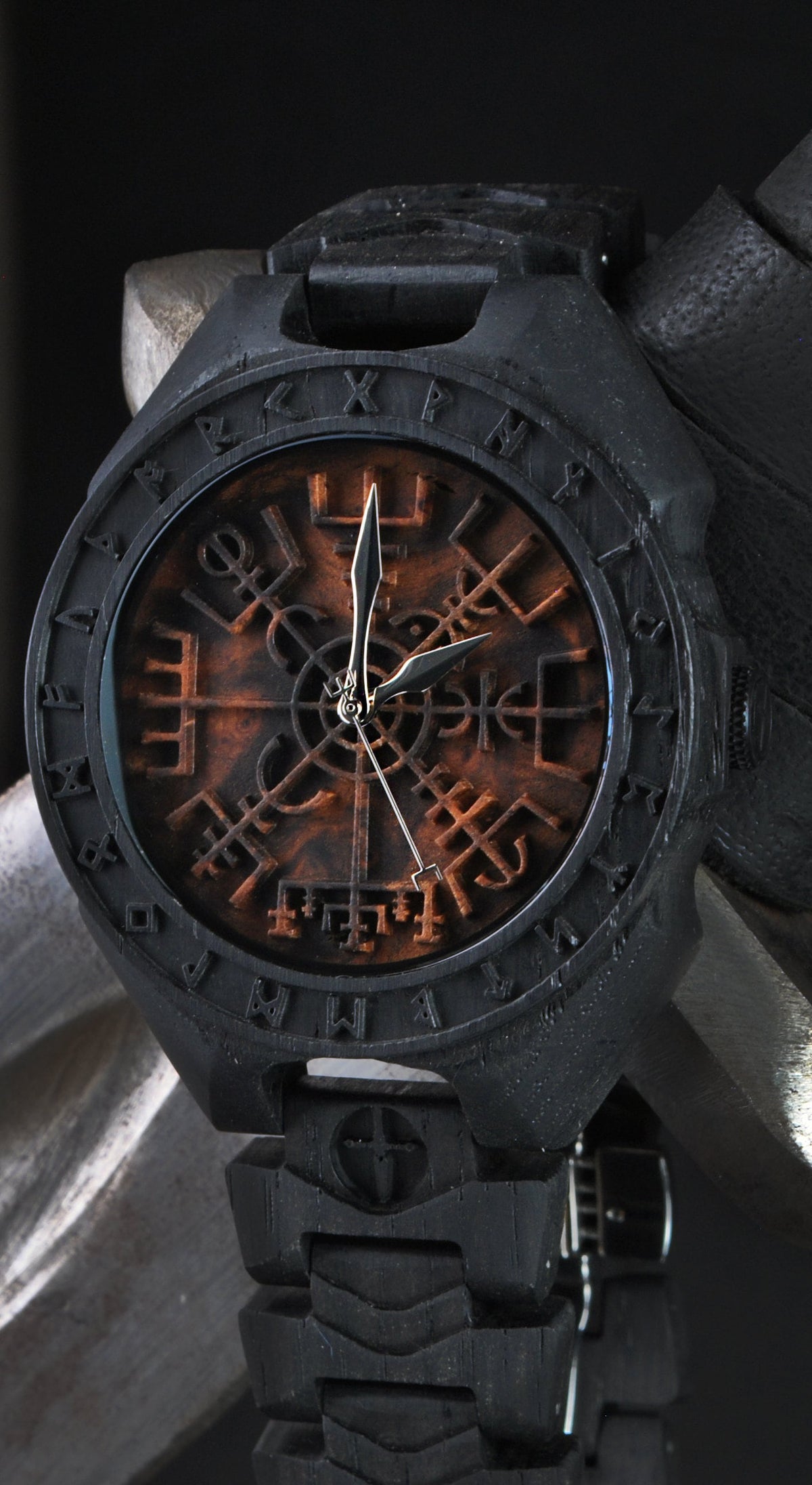 Vegvisir — Bog Oak Watch Set